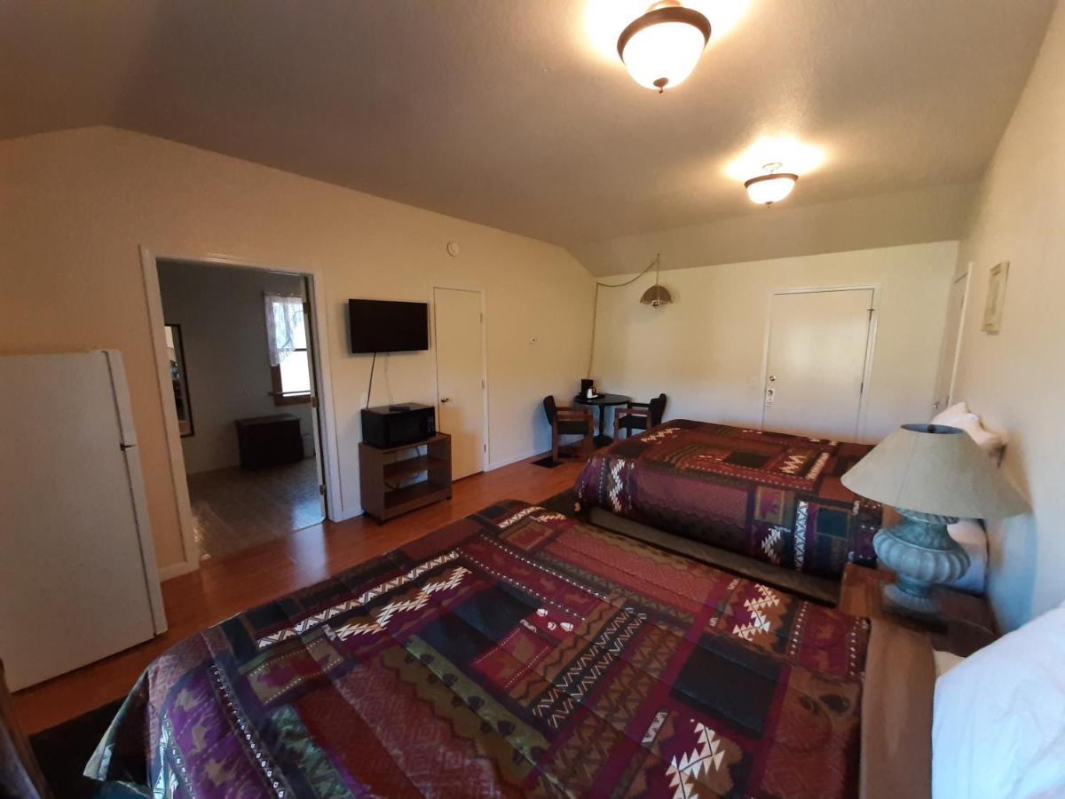 Alta Sierra Village Inn 2*